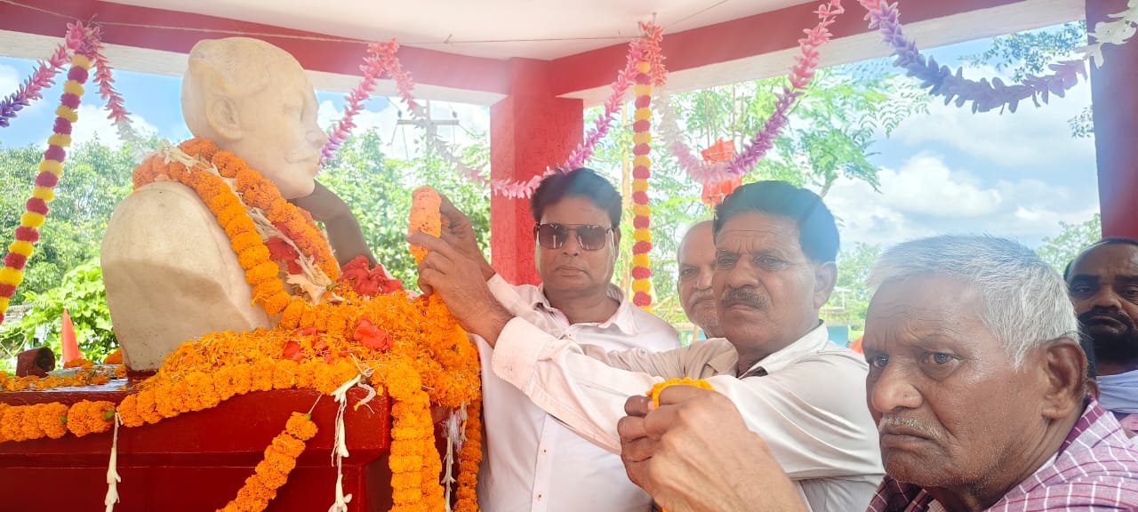 जननायक शहीद कामरेड लालमोहन बेदिया शहादत दिवस मनाया गया