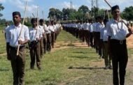 गोला में संघ के शताब्दी वर्ष में भव्य पथ संचलन निकला एवं शस्त्र पूजन किया गया