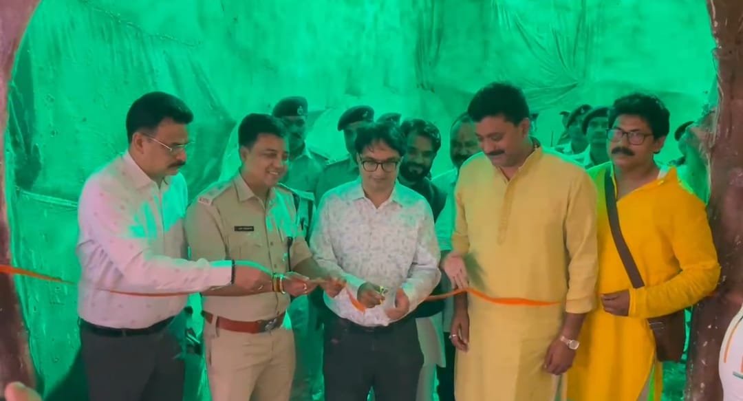 मेन रोड दुर्गा पूजा पंडाल का उद्घाटन उपायुक्त ने किया