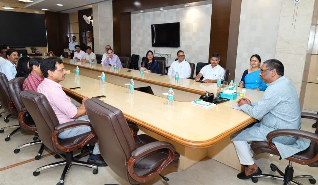 मुख्यमंत्री हेमन्त सोरेन ने निवर्तमान मुख्य सचिव श्रीमती अलका तिवारी को दी भावभीनी विदाई