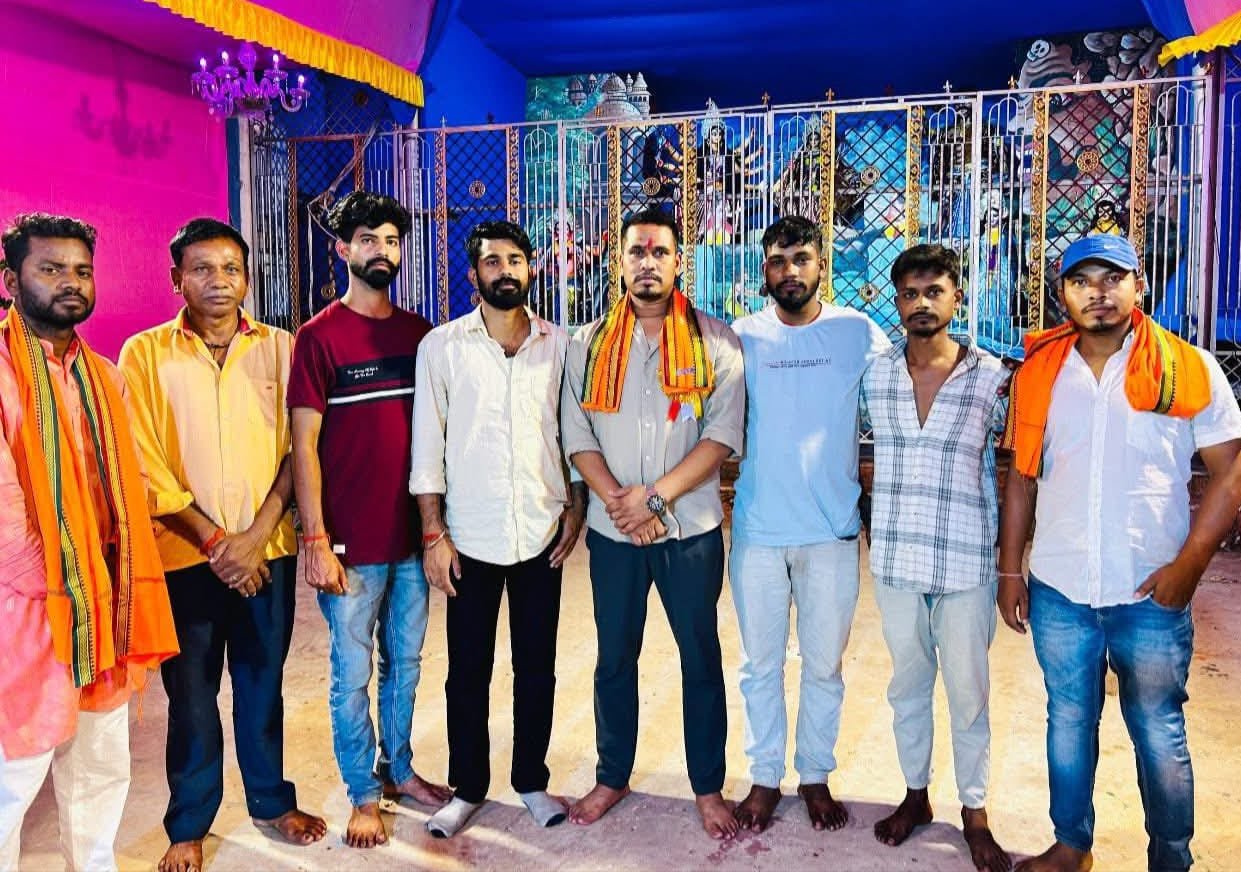 दुर्गा पूजा अनीति, अत्याचार, तथा बुराई पर अच्छाई की जीत का प्रतीक : रवि कुमार महतो