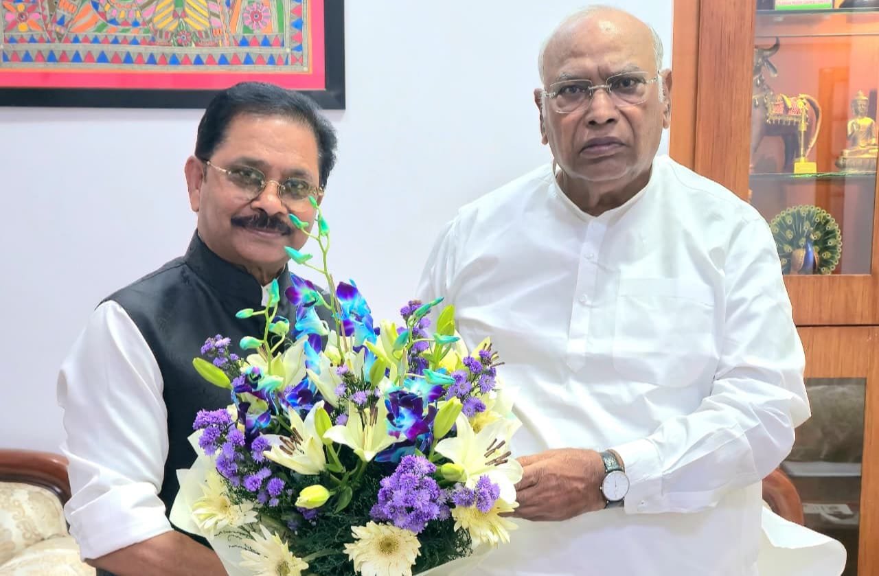 अखिल भारतीय कांग्रेस कमिटी के राष्ट्रीय अध्यक्ष श्री मल्लिकार्र्जुन खड़गे जी की बिगड़ी तबियत