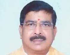 भाजपा के प्रदेश कार्यकारी अध्यक्ष बनने पर भाजपाइयों ने डॉ आदित्य प्रसाद साहू को बधाई दी