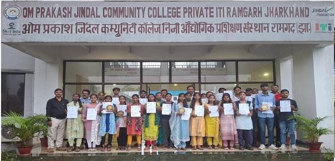 ओपी जिंदल आई टी आई में हुआ दीक्षांत समारोह,उत्कृष्ट अंक हासिल करने वाले छात्र हुए सम्मानित