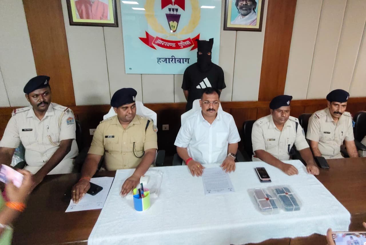 हजारीबाग पुलिस ने बिहार के 50 हजार इनामी अपराधी दानिश इकबाल को किया गिरफ्तार