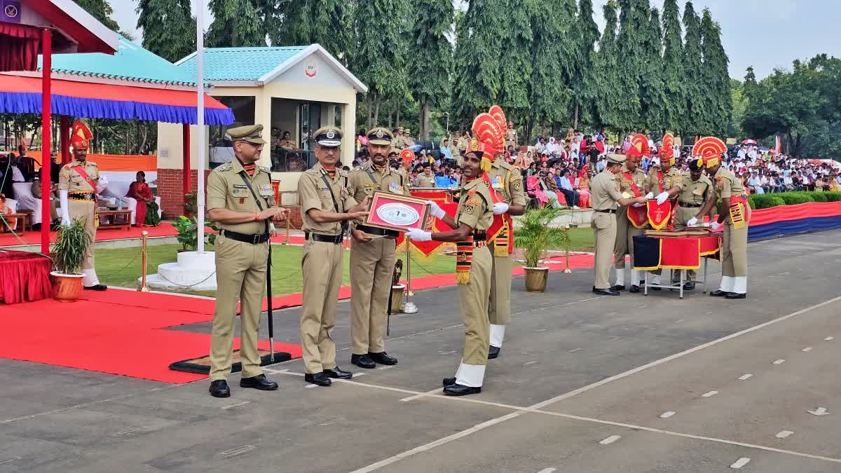 हजारीबाग में बीएसएफ के 347 नवआरक्षकों ने देश सेवा के लिए शपथ ली