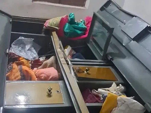 हजारीबाग के केरेडारी में ज्वेलरी दुकानदार के घर चोरी,डेढ़ करोड़ से अधिक के जेवर-नगदी पर चोरों ने किया हाथ साफ