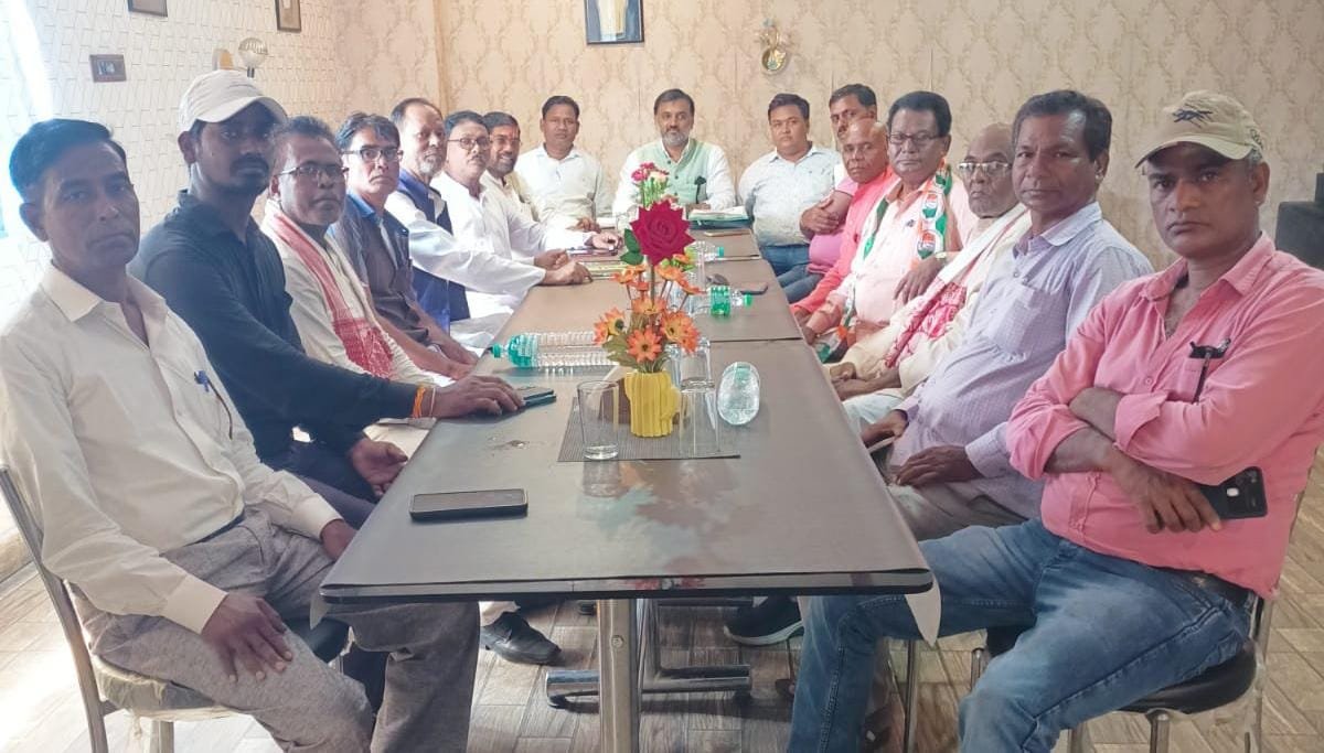 विधायक ममता देवी और जयप्रकाश भाई पटेल को जिला अध्यक्ष बने पर बधाई दी