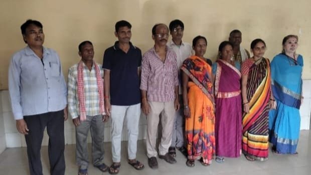 कैंटीन के मजदूरों ने महाप्रबंधक को सौंपा ज्ञापन