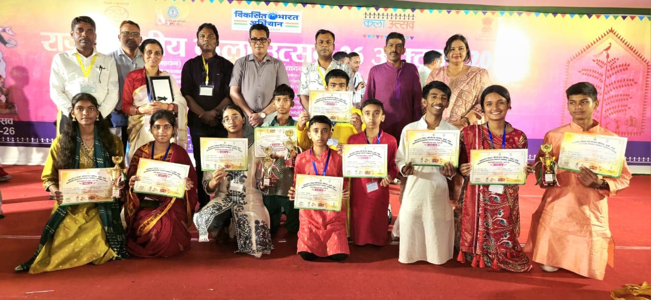 राज्य स्तरीय कला उत्सव कार्यक्रम में रामगढ़ जिला के छात्रों का बेहतरीन प्रदर्शन