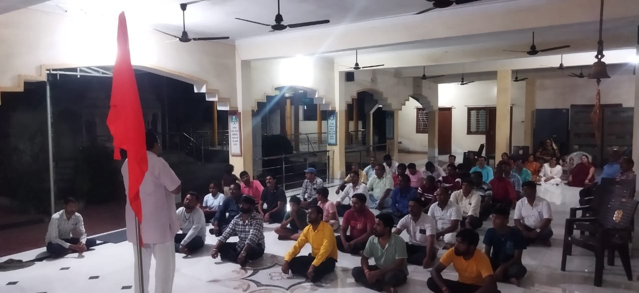 राष्ट्रीय स्वयंसेवक संघ का शरद पूर्णिमा कार्यक्रम गायत्री मंदिर पटेल नगर में संपन्न हुआ