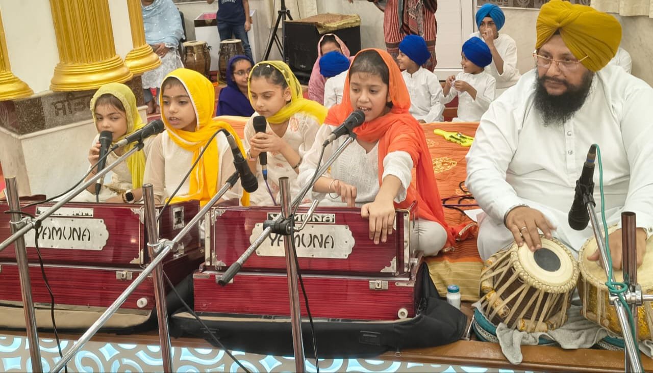 रामगढ़ गुरुद्वारा साहिब में साहेब श्री गुरु रामदास जी का प्रकाश उत्सव धूमधाम से मनाया गया