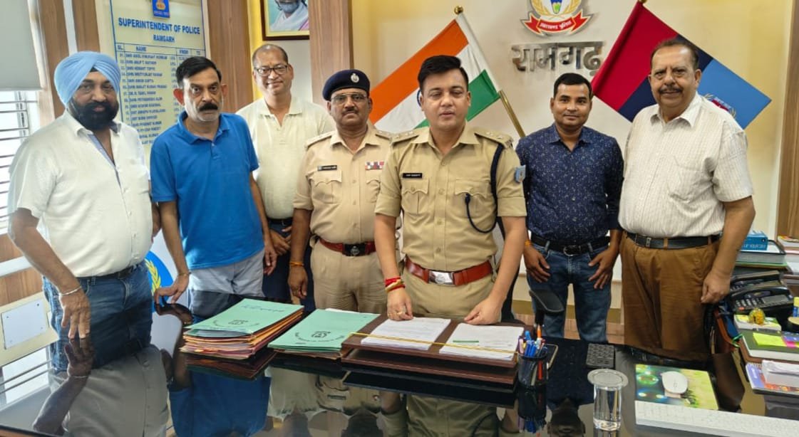 रामगढ़ चेंबर का प्रतिनिधिमंडल एसपी से मिला
