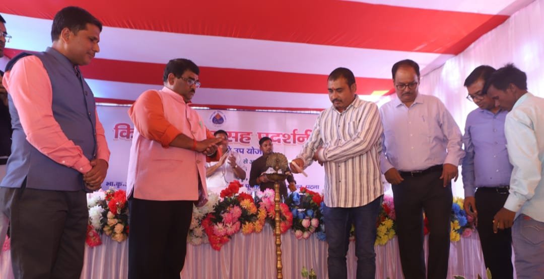 कृषि विज्ञान केंद्र, रामगढ़ में अनुसूचित जनजाति उपयोजना अंतर्गत किसान मेला सह प्रदर्शनी का भव्य आयोजन