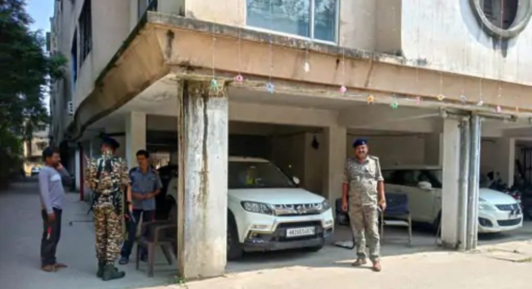 बोकारो में लोहा व्यवसायी के घर जीएसटी रेड,टैक्स चोरी की आशंका पर कार्रवाई