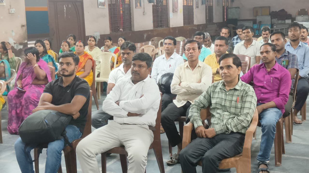 रामप्रसाद चंद्रभान सरस्वती शिशु विद्या मंदिर में कक्षा नवम के अभिभावकों की बैठक संपन्न