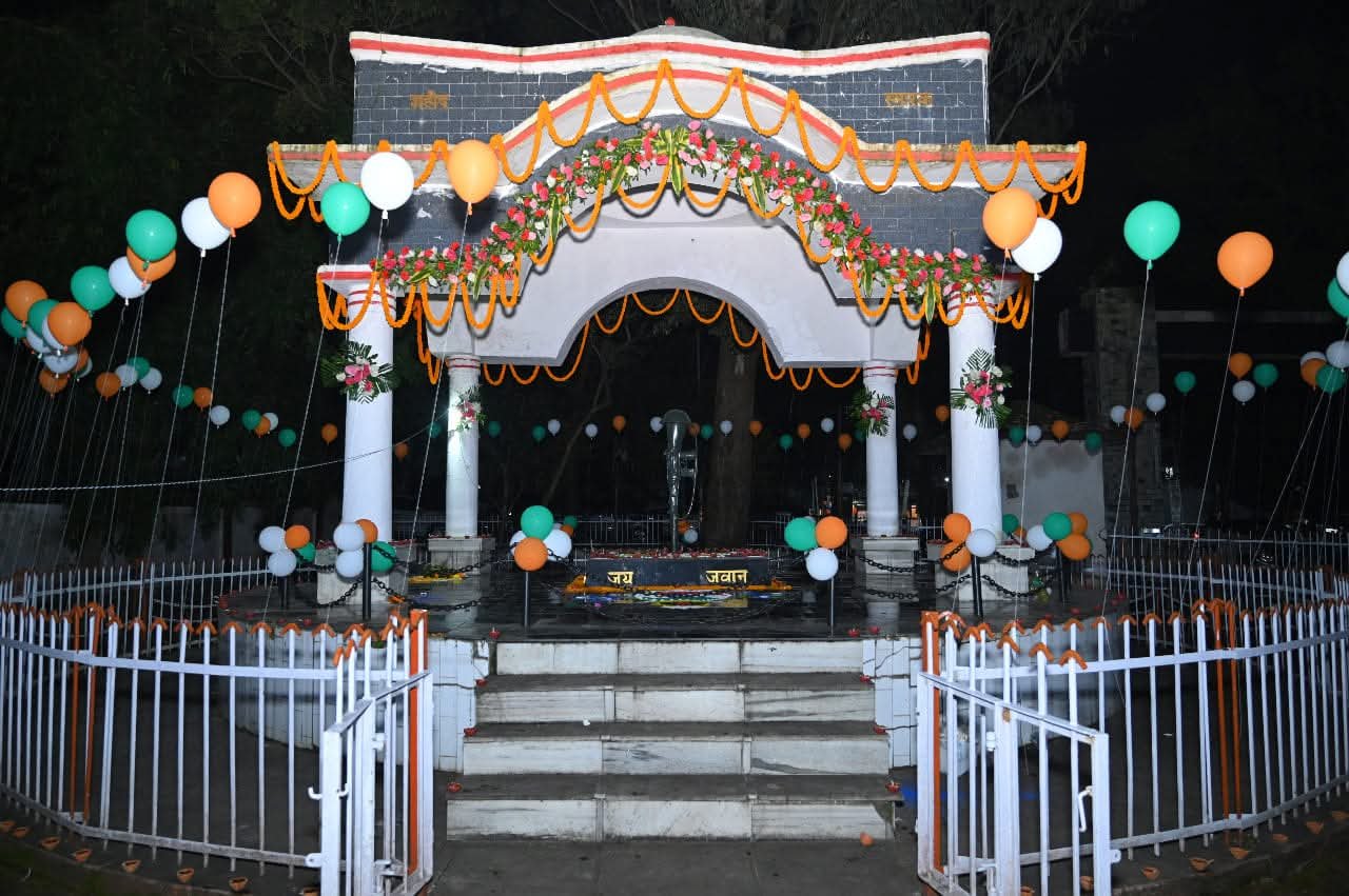 हजारों दीयों की रोशनी से रोशन होगा शहीद स्मारक,आरंभ बैंड के कलाकारों की विशेष प्रस्तुति