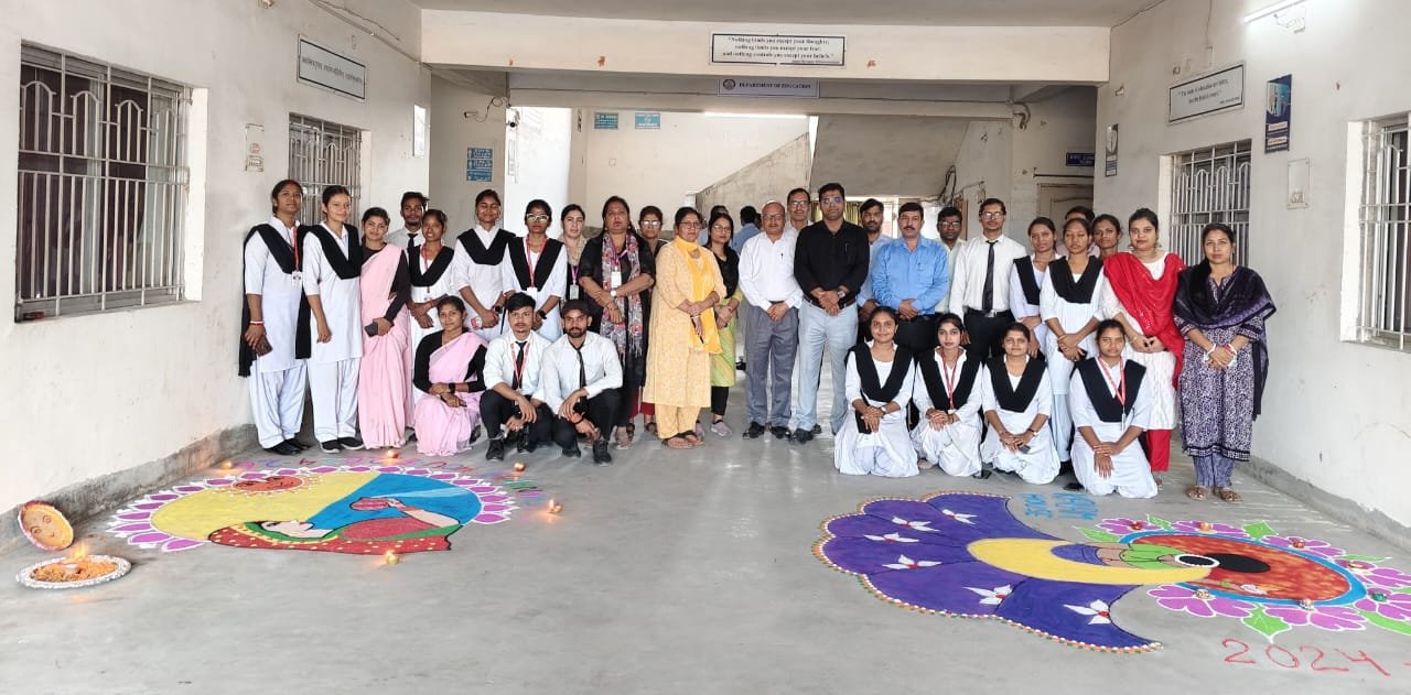 राधा गोविन्द विश्वविद्यालय के विभिन्न विभागों में धनतेरस एवं दीपावली उत्सव का आयोजन