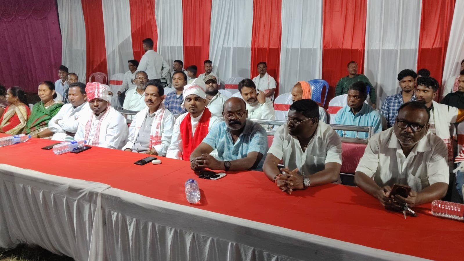 उरलुंग में आयोजित सोहराय डायर जतरा मेला में उमड़ा लोगों का भीड़