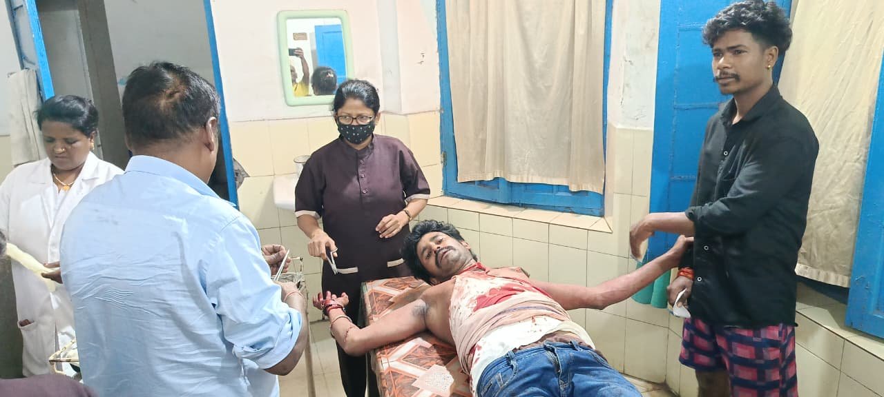 मामुली बात को लेकर खुनी संघर्ष, दो घायल रेफर