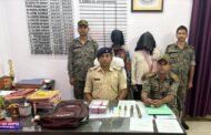 बंद घर में चोरी करते दो चोर को लोगों ने पकड़ पुलिस के हवाले किया