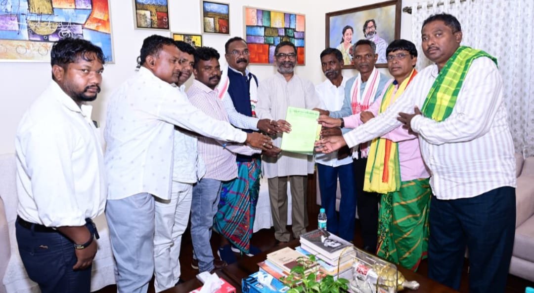 मुख्यमंत्री से लुगू बुरु घांटा बाड़ी धोरोम गाढ़ के प्रतिनिधिमंडल ने की मुलाकात