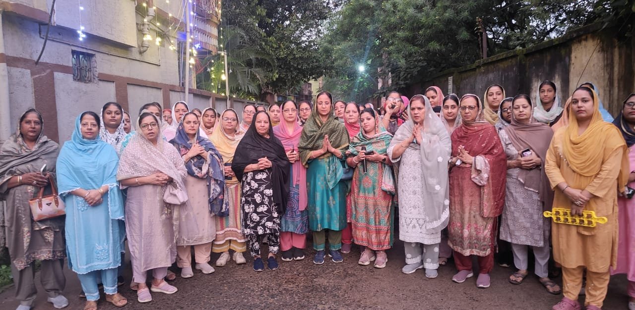 सब ते वड्डा सतगुरु नानक जिन कल राखी मेरी.....