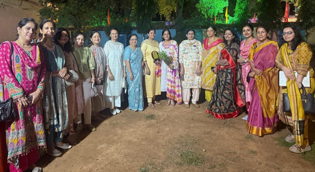 रामगढ़ गौशाला में इनरव्हील क्लब ने कार्यक्रम का आयोजन किया