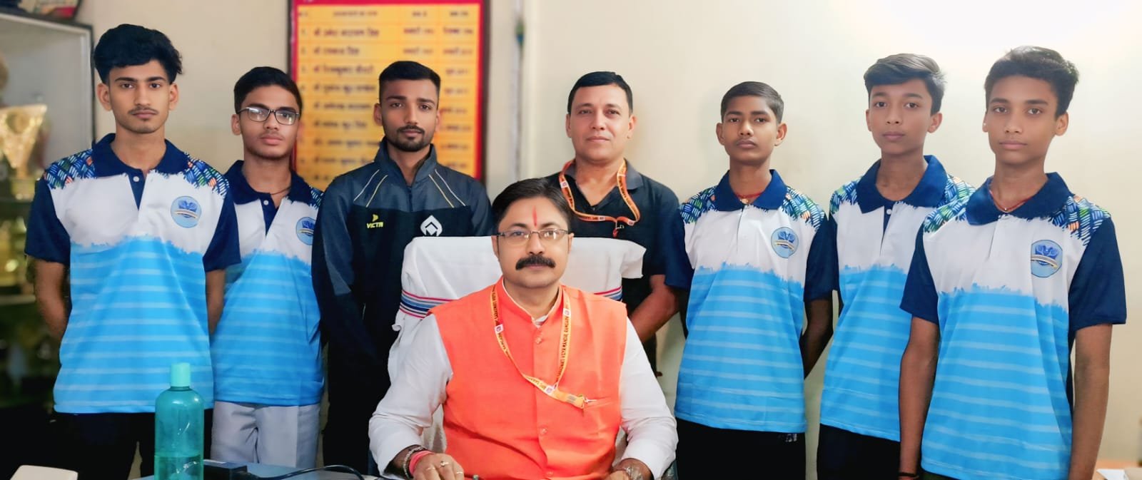 राष्ट्रीय बैडमिंटन टूर्नामेंट में भाग लेने के लिए विद्यालय की टीम रवाना