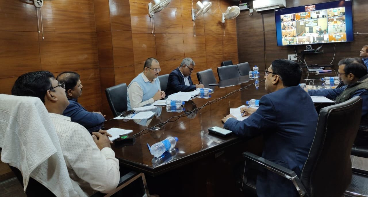 मुख्य निर्वाचन पदाधिकारी ने सभी जिलों के उप निर्वाचन पदाधिकारियों के साथ मतदाता सूची के गहन पुनरीक्षण कार्यक्रम की तैयारियों हेतु की समीक्षा बैठक