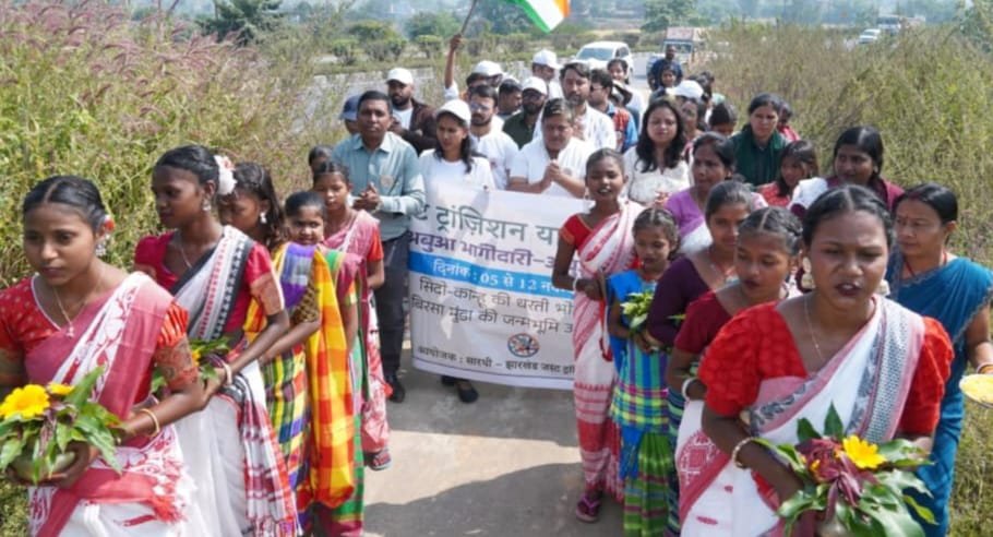 रामगढ़ के हेसागढ़ा में हुआ जस्ट ट्रांजिशन यात्रा का पारंपरिक स्वागत