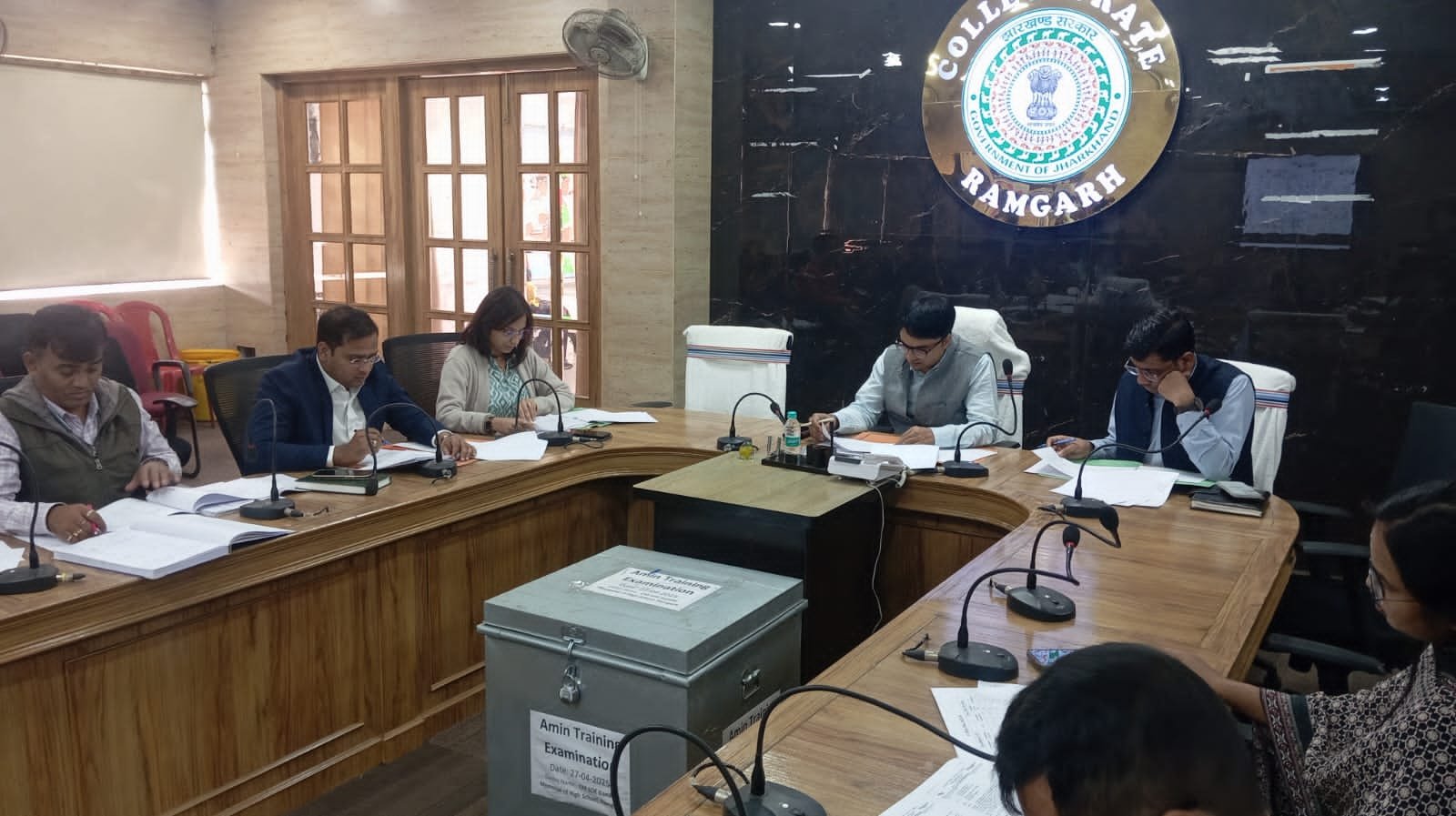 शिक्षा विभाग द्वारा किए जा रहे कार्यों की उपायुक्त ने की समीक्षा