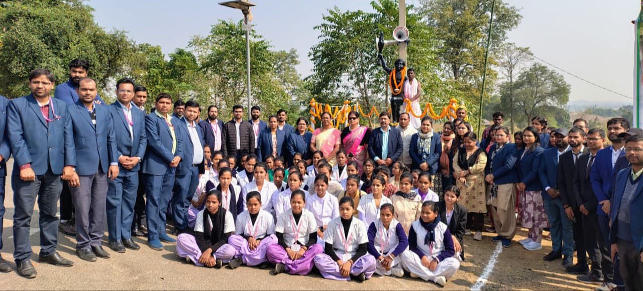 राधा गोविन्द विश्वविद्यालय में भगवान बिरसा मुंडा की जयंती धूमधाम से मनाया गया