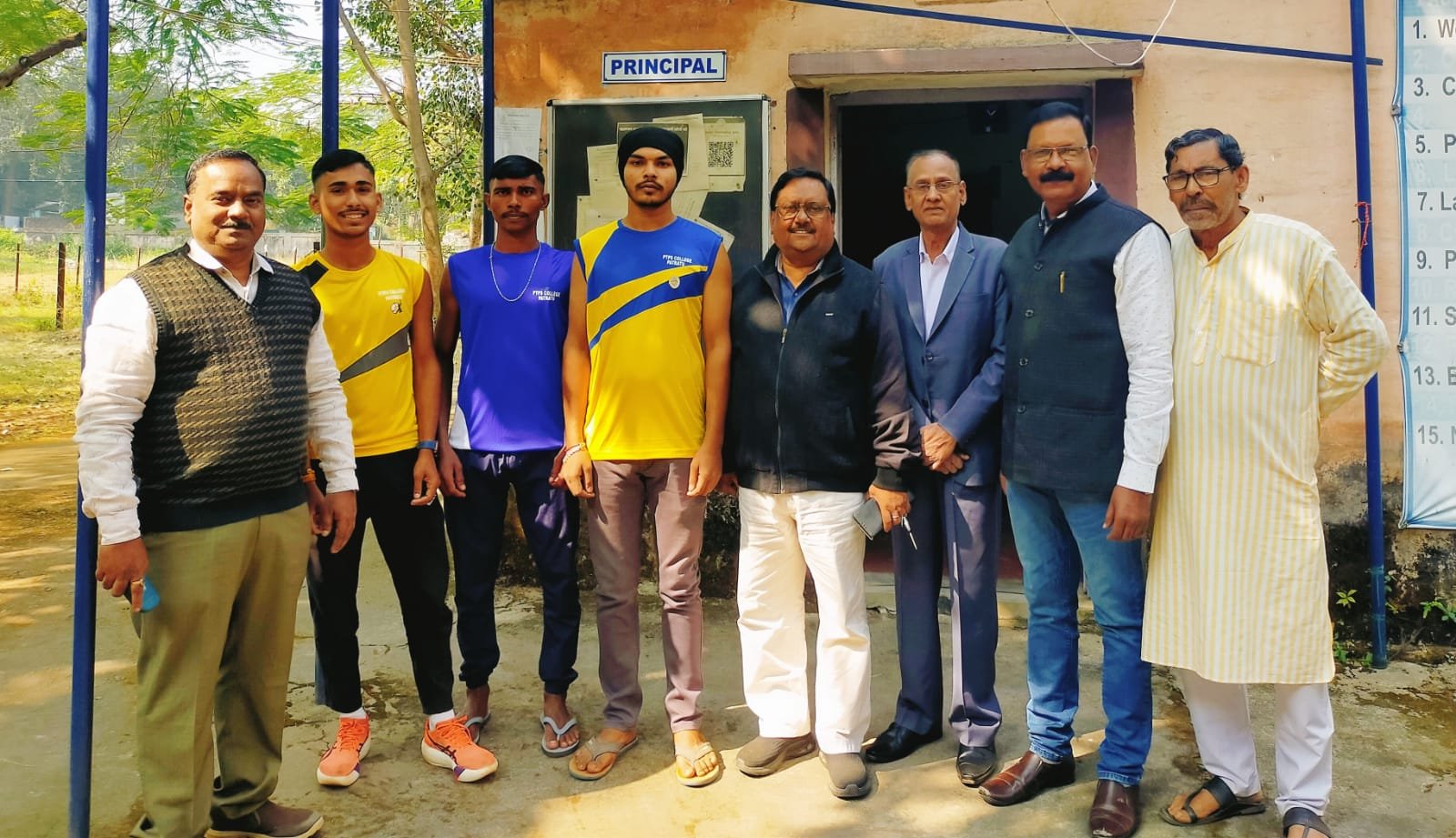 विनोबा भावे विश्वविद्यालय के क्रॉस कंट्री रेस में भाग लेने के लिए छात्र रवाना