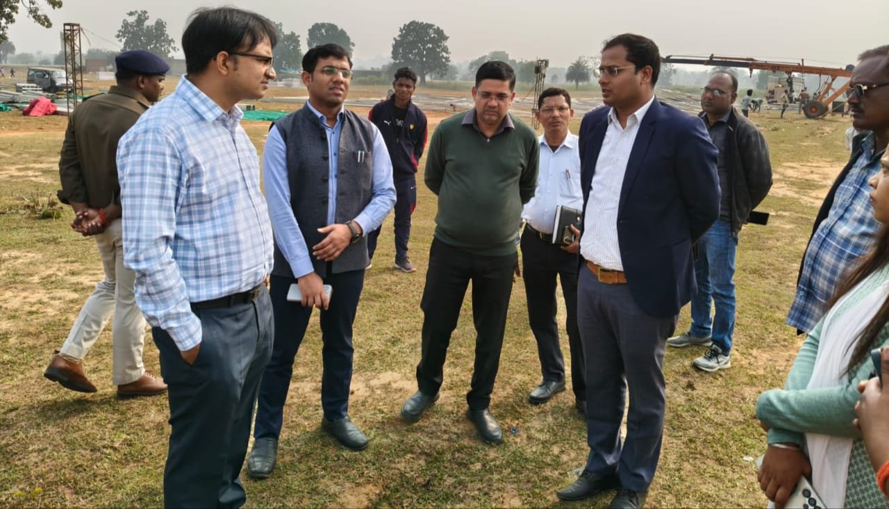 मुख्यमंत्री के प्रस्तावित कार्यक्रम को लेकर उपायुक्त ने किया कार्यक्रम स्थल का निरीक्षण