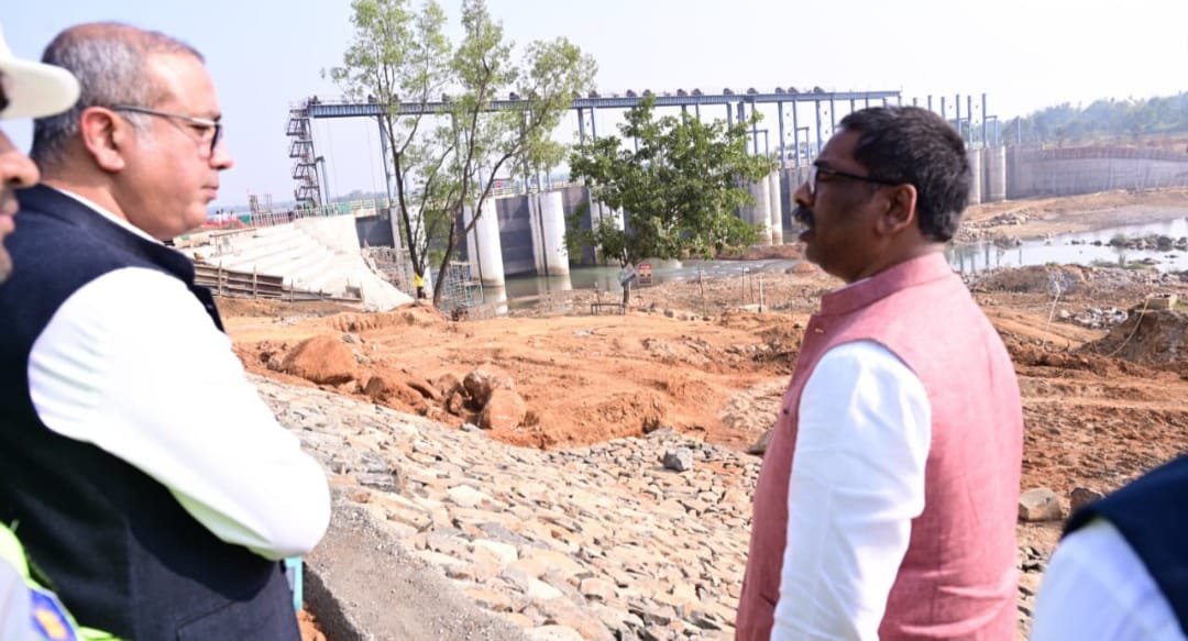 मुख्यमंत्री ने दुमका जिला अंतर्गत रानेश्वर के मुरगुनी में सिद्धेश्वरी नदी पर निर्माणाधीन मसलिया-रानेश्वर मेगा लिफ्ट सिंचाई परियोजना की कार्य प्रगति का किया निरीक्षण