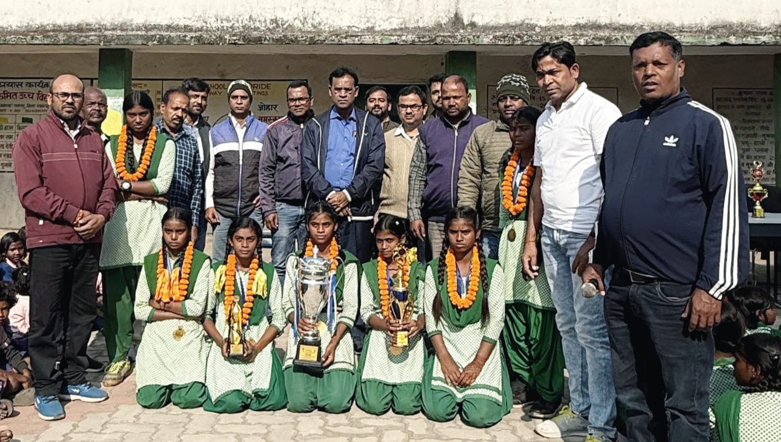 राज्य स्तरीय खो-खो प्रतियोगिता में उत्क्रमित उच्च विद्यालय कंडेर के छात्राओं की टीम बनी चैंपियन