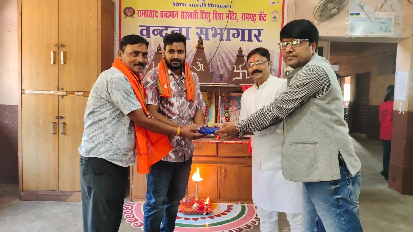 पूर्व छात्र अभय कुमार ने सीए परीक्षा में हासिल की ऑल इंडिया 15वीं रैंक, विद्यालय में हुआ सम्मान समारोह