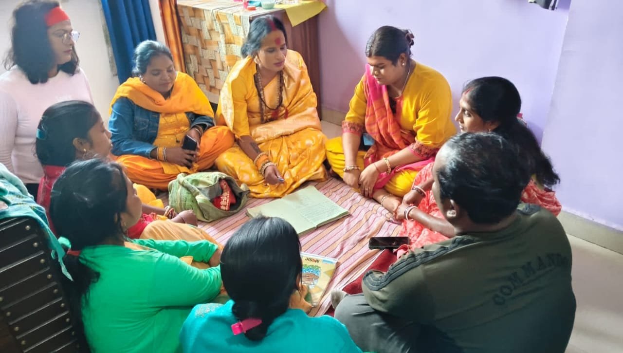 उपायुक्त के निर्देश पर JSLPS द्वारा ट्रांसजेंडर समूह 'किन्नर उत्थान समिति’ का गठन