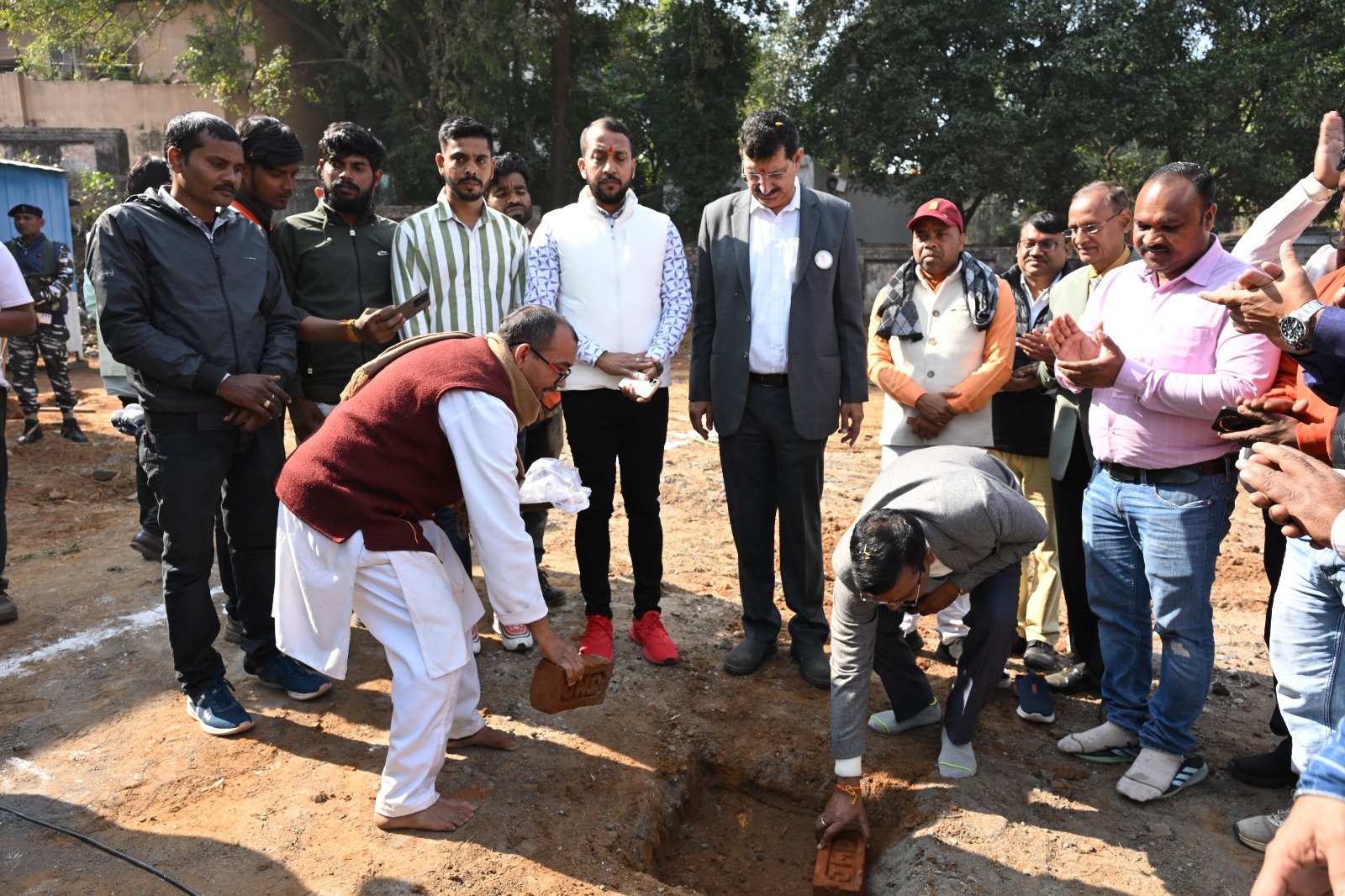 पीटीपीएस कॉलेज में एक करोड़ नब्बे लाख रुपए की लागत से बहुउद्देशीय कॉन्फ्रेंस हॉल निर्माण के लिए किया गया शिलान्यास