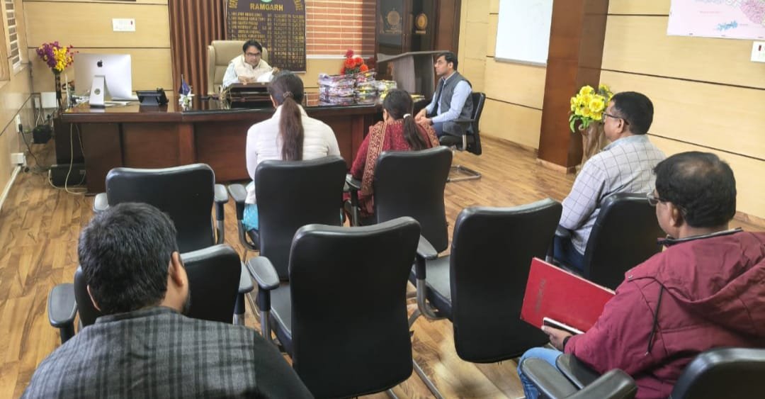 जिला स्तरीय धान अधिप्राप्ति अनुश्रवण समिति की हुई बैठक