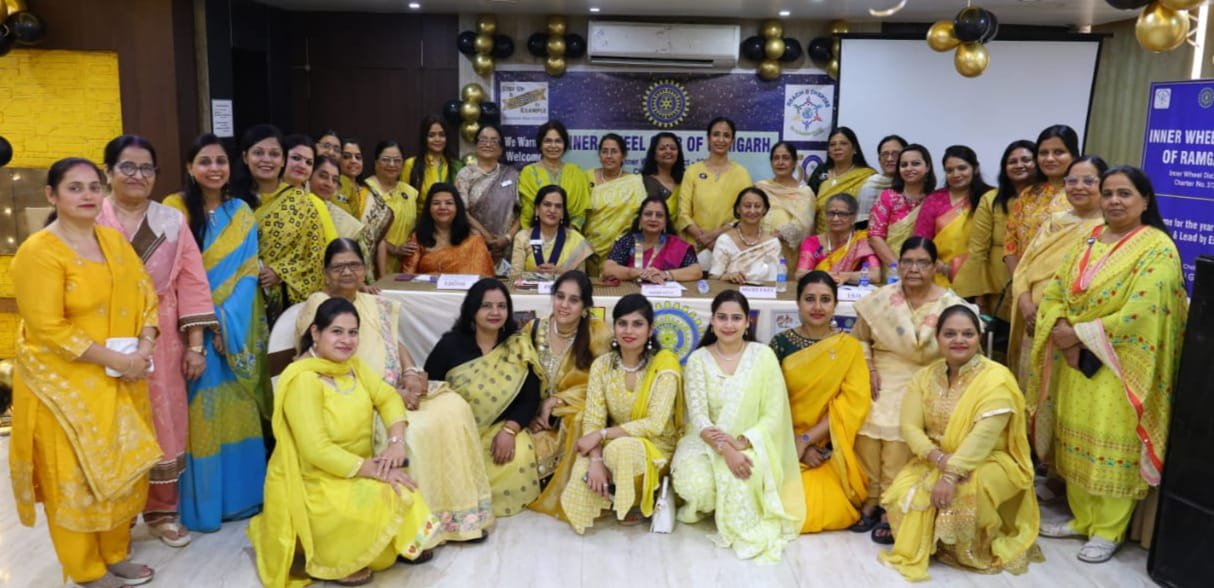 इनरव्हील क्लब की डिस्ट्रिक्ट चेयरमैन रश्मि गुप्ता का रामगढ़ दौरा