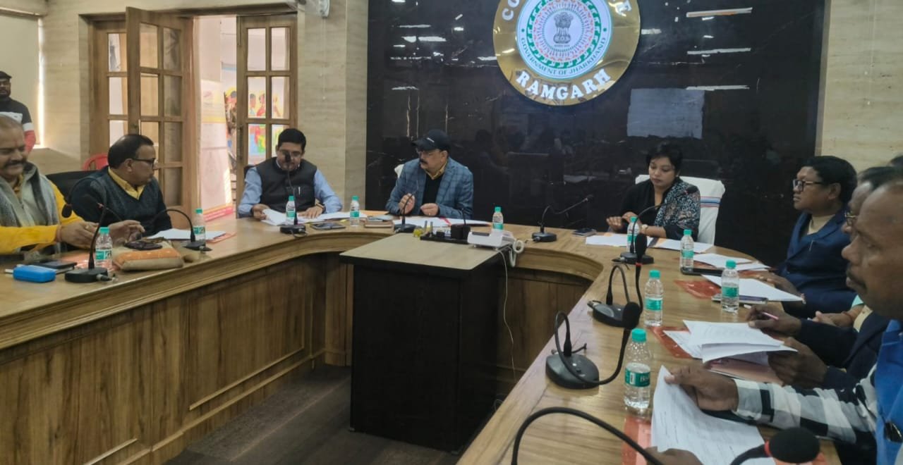 मान्यता प्राप्त राजनीतिक दलों के प्रतिनिधियों के साथ बैठक