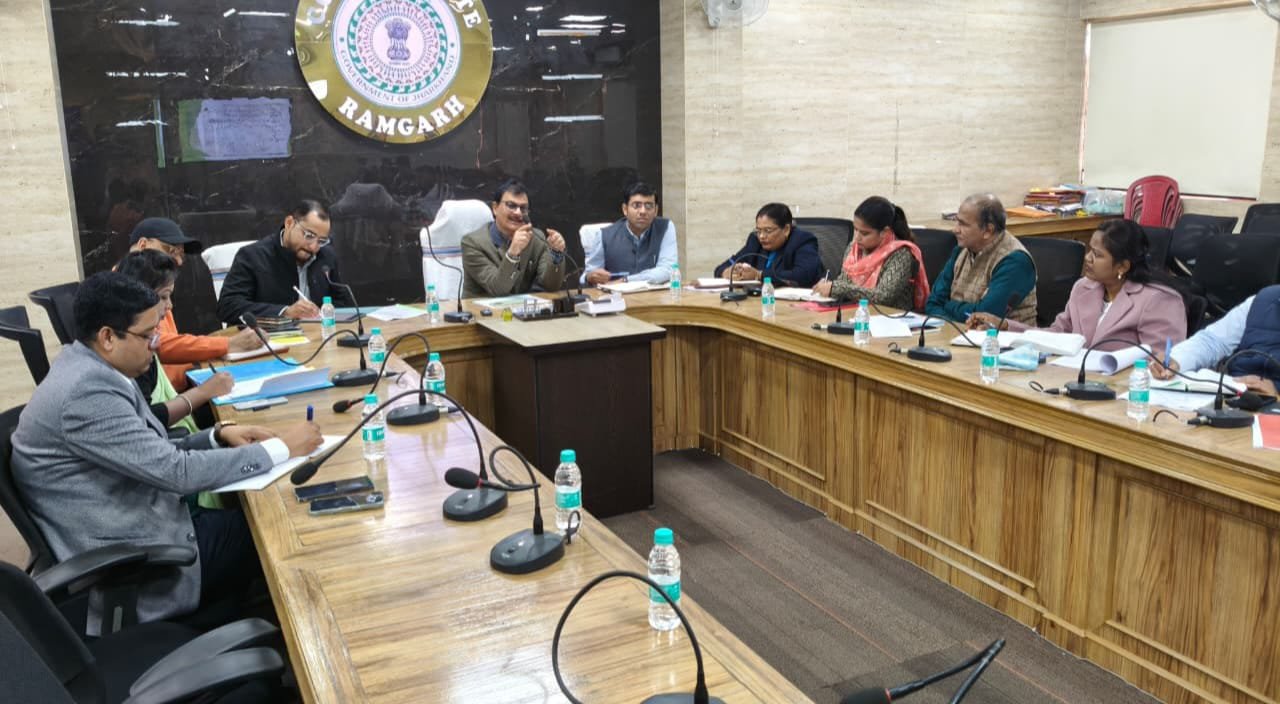 प्रमण्डलीय आयुक्त द्वारा महत्वपूर्ण अधिनियमों पर कार्यशाला आयोजित