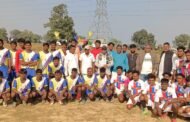 कोतो के शाही टांड़ में बिरसा मुंडा मेमोरियल फुटबॉल टूर्नामेंट शुरू