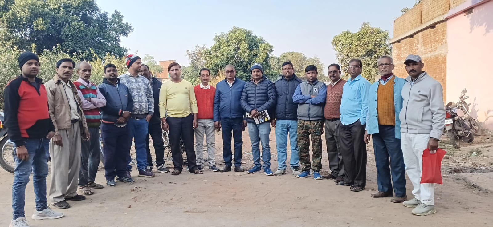 अखिल भारतीय नाई समाज समिति पतरातू की हुई बैठक