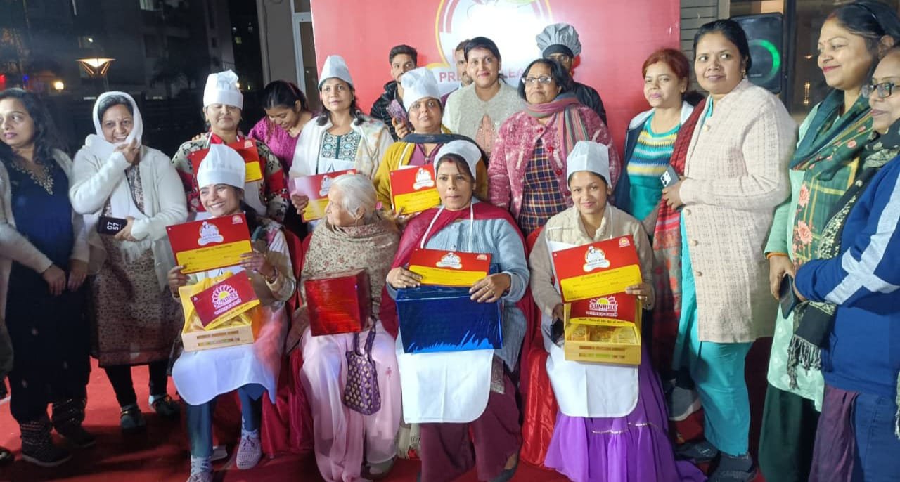 पंचवटी प्रांगण फेज-2 में सनराइज मसाले द्वारा भव्य कार्यक्रम आयोजित