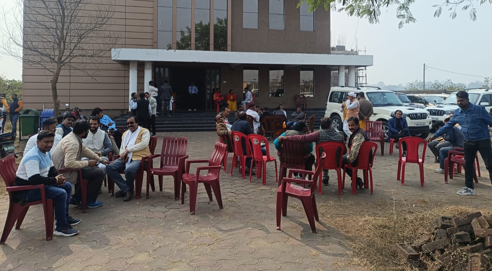 रामगढ़ जिला भाजपा अध्यक्ष को लेकर भाजपा कार्यालय में रायशुमारी