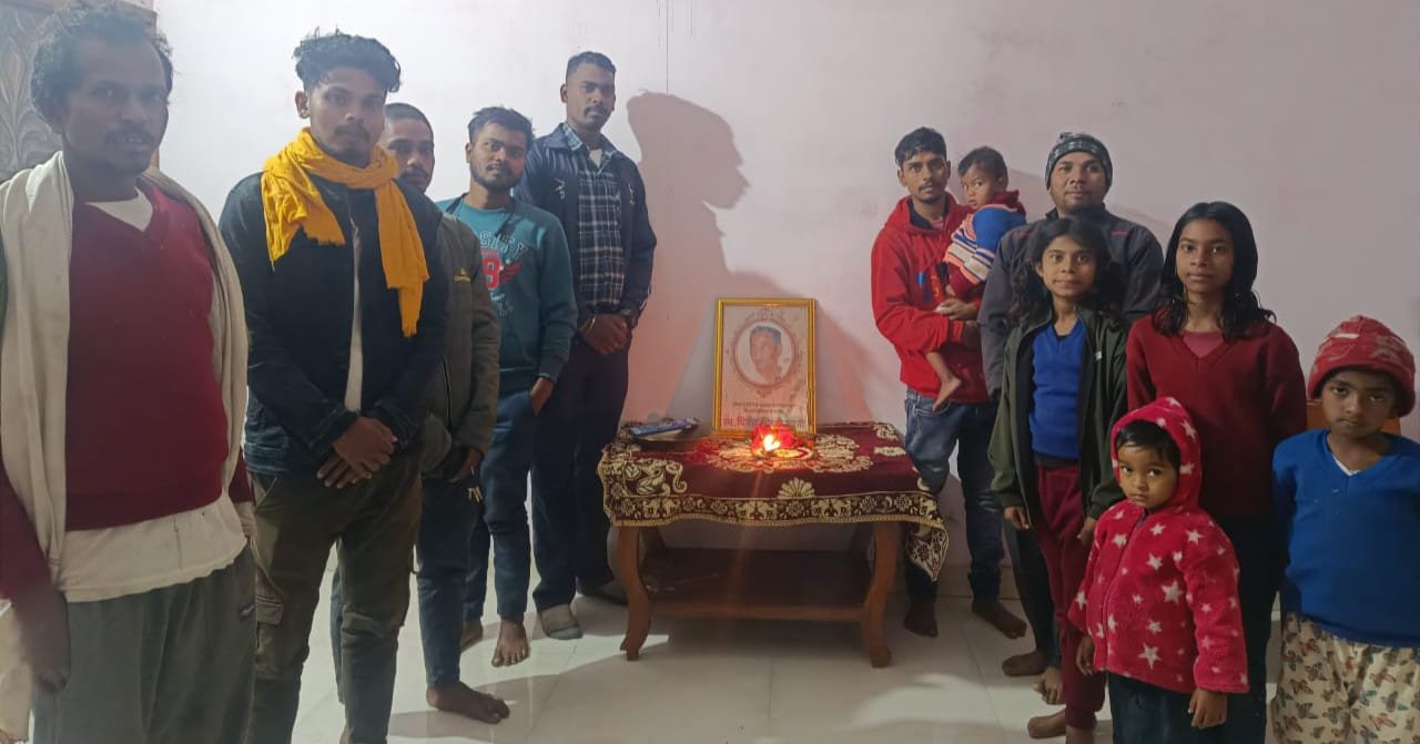 जामसिंघ में झारखंड के पुरोधा स्व. बिनोद बिहारी महतो की पुण्यतिथि मनाई गई