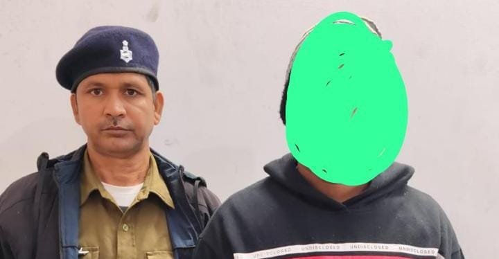 भुरकुंडा पुलिस ने एक फारर अभियुक्त को भेजा जेल